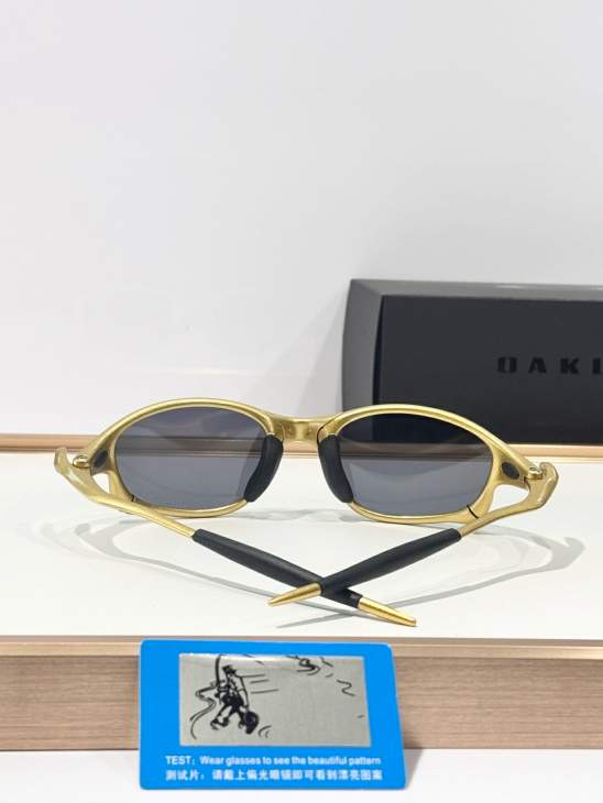 Picture of Oakley Sunglasses _SKUfw76406670fw